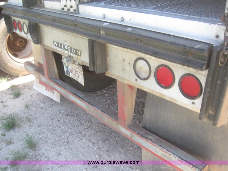 image for item B3279 1996 Wilson 53' hog trailer