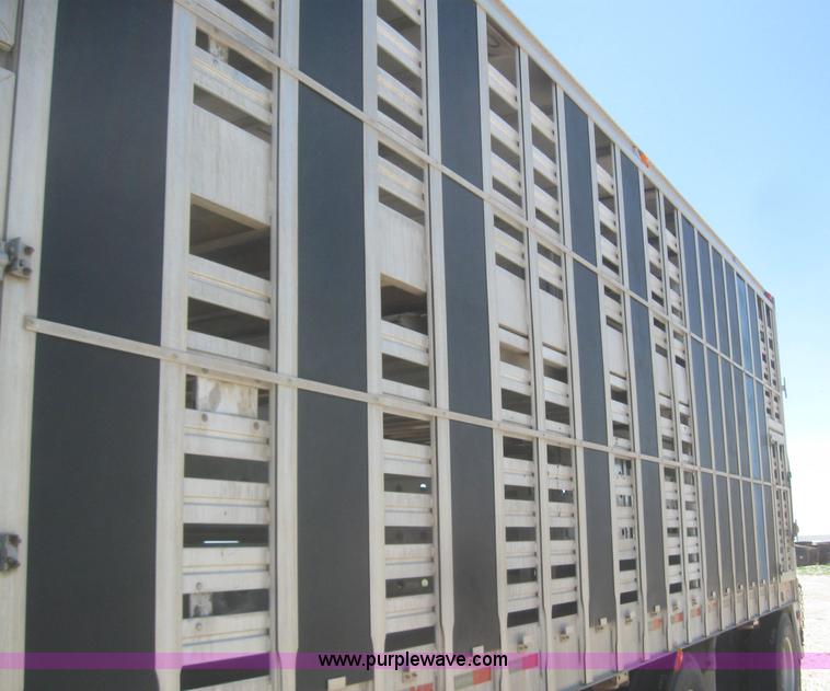 image for item B3282 1998 Eby 53' hog trailer