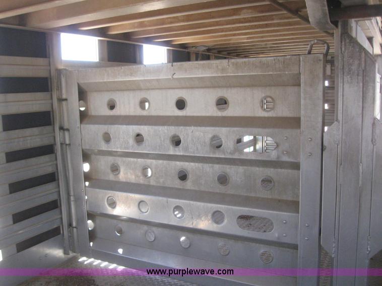 image for item B3282 1998 Eby 53' hog trailer