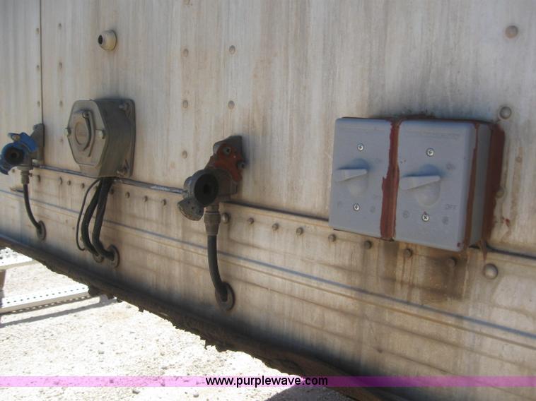 image for item B3282 1998 Eby 53' hog trailer