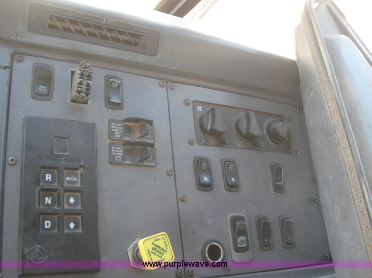 image for item B3283 2006 Freightliner Condor truck