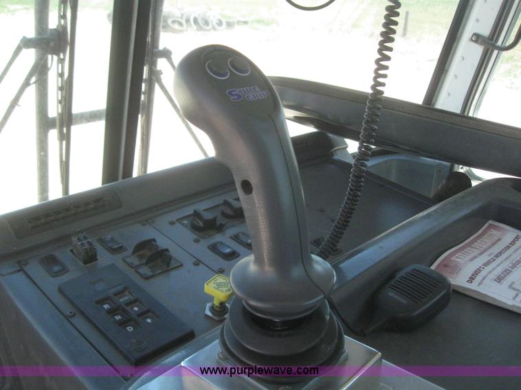 image for item B3283 2006 Freightliner Condor truck