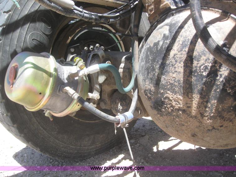 image for item B3283 2006 Freightliner Condor truck