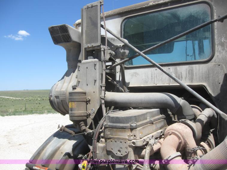 image for item B3283 2006 Freightliner Condor truck