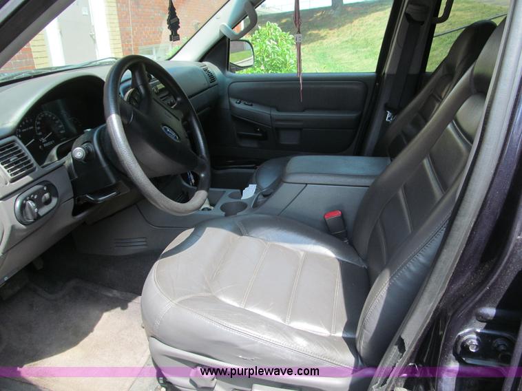 image for item B5149 2002 Ford Explorer XLT SUV