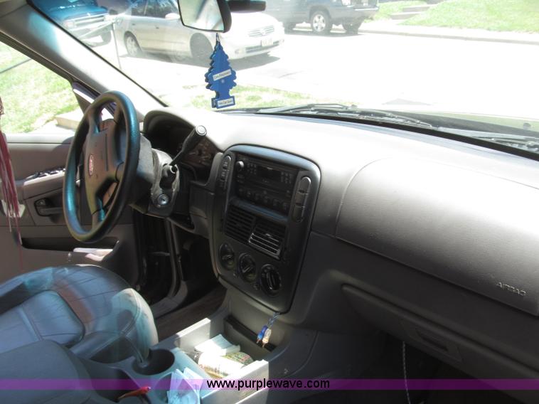 image for item B5149 2002 Ford Explorer XLT SUV