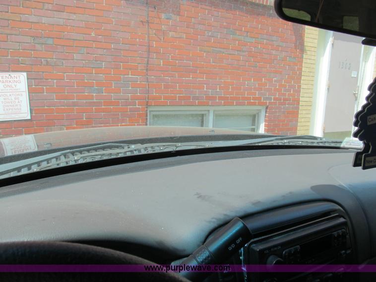 image for item B5149 2002 Ford Explorer XLT SUV