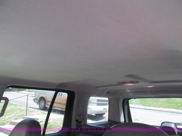 image for item B5149 2002 Ford Explorer XLT SUV