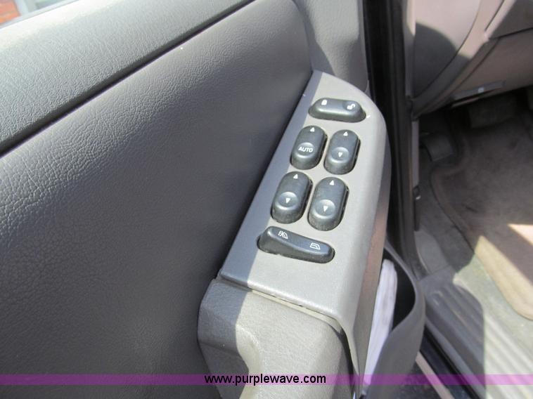 image for item B5149 2002 Ford Explorer XLT SUV