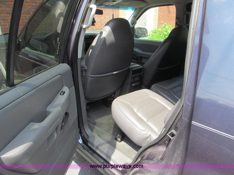 image for item B5149 2002 Ford Explorer XLT SUV