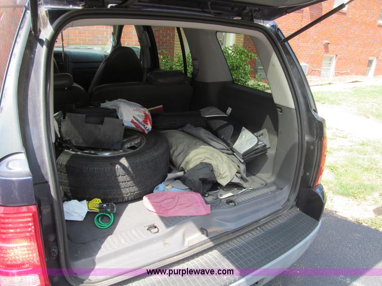 image for item B5149 2002 Ford Explorer XLT SUV