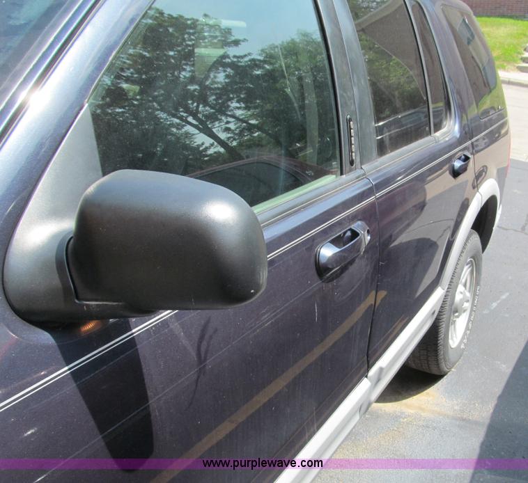 image for item B5149 2002 Ford Explorer XLT SUV