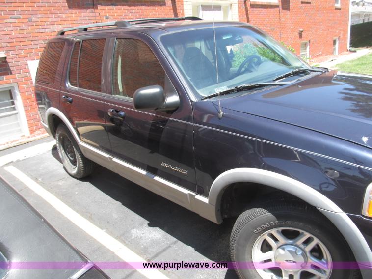 image for item B5149 2002 Ford Explorer XLT SUV