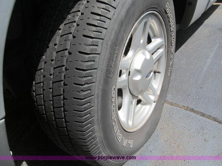 image for item B5149 2002 Ford Explorer XLT SUV