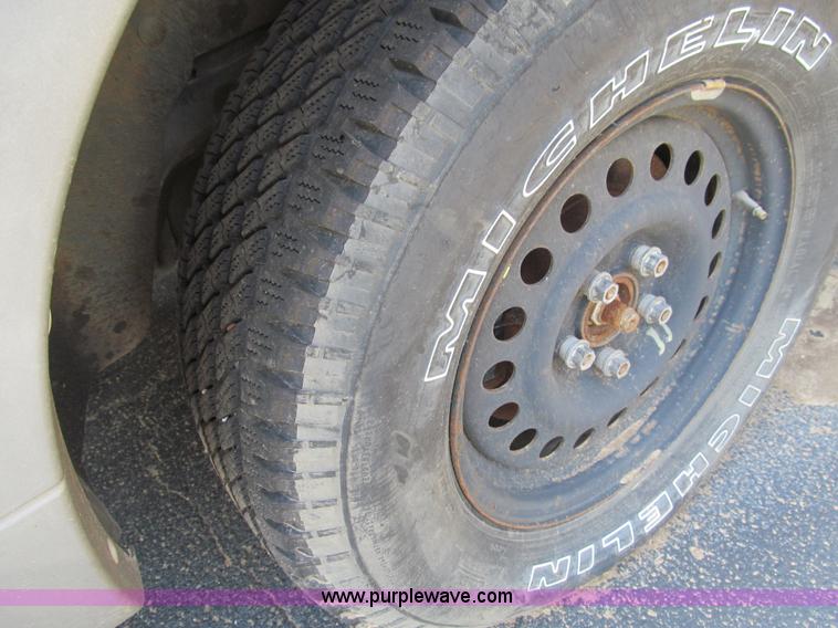 image for item B5149 2002 Ford Explorer XLT SUV