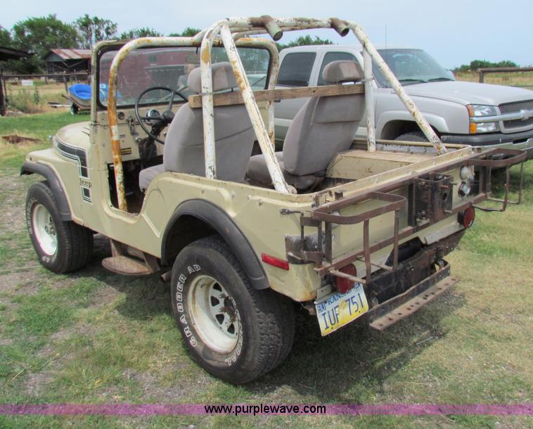 image for item B7287 1974 Jeep Renegade SUV