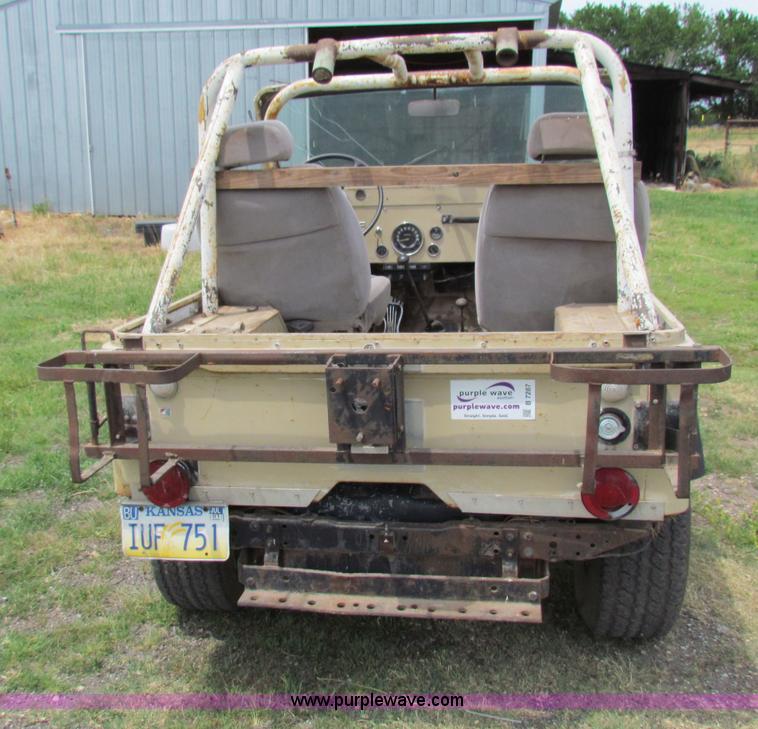 image for item B7287 1974 Jeep Renegade SUV