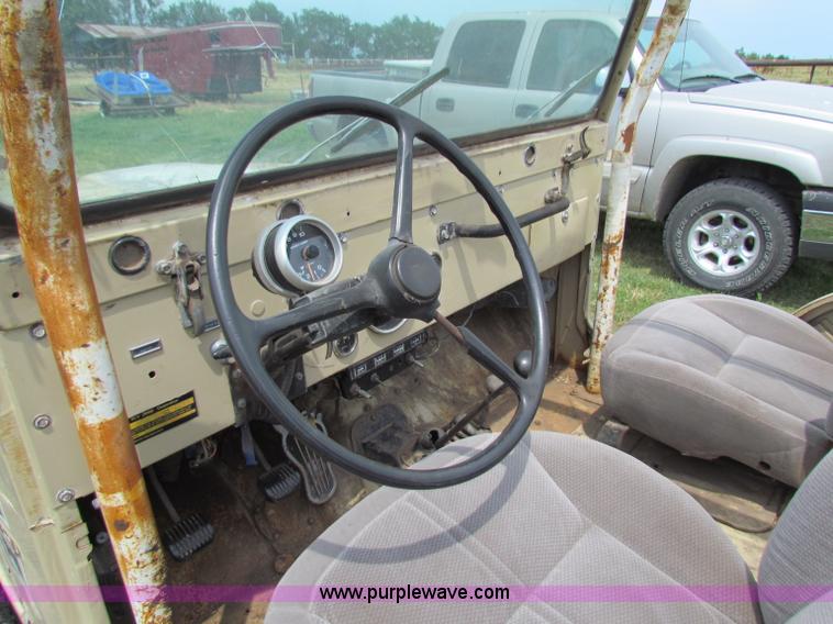 image for item B7287 1974 Jeep Renegade SUV