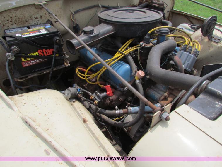 image for item B7287 1974 Jeep Renegade SUV