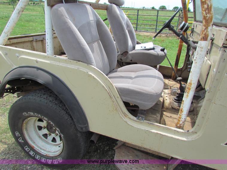 image for item B7287 1974 Jeep Renegade SUV