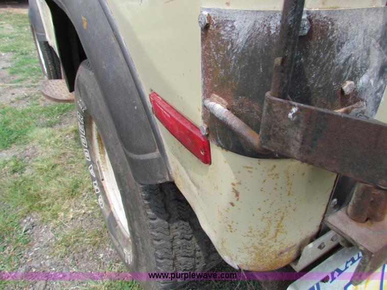 image for item B7287 1974 Jeep Renegade SUV