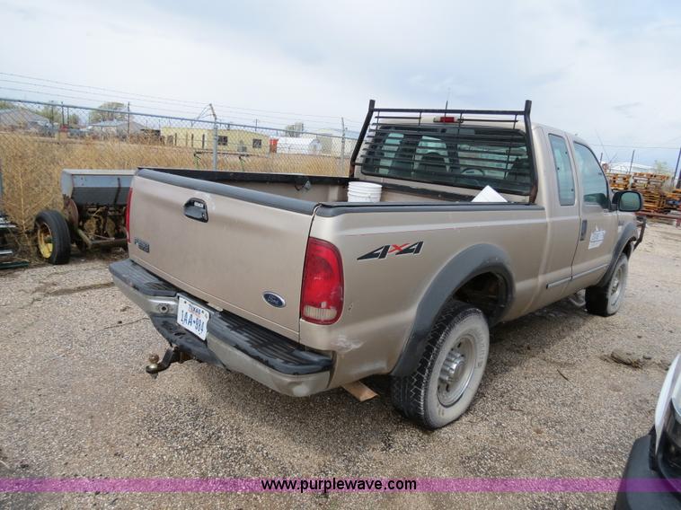 image for item B7503 1999 Ford F250 Super Duty extended cab pickup truck