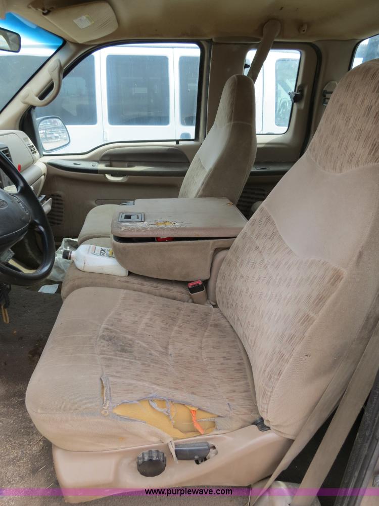 image for item B7503 1999 Ford F250 Super Duty extended cab pickup truck