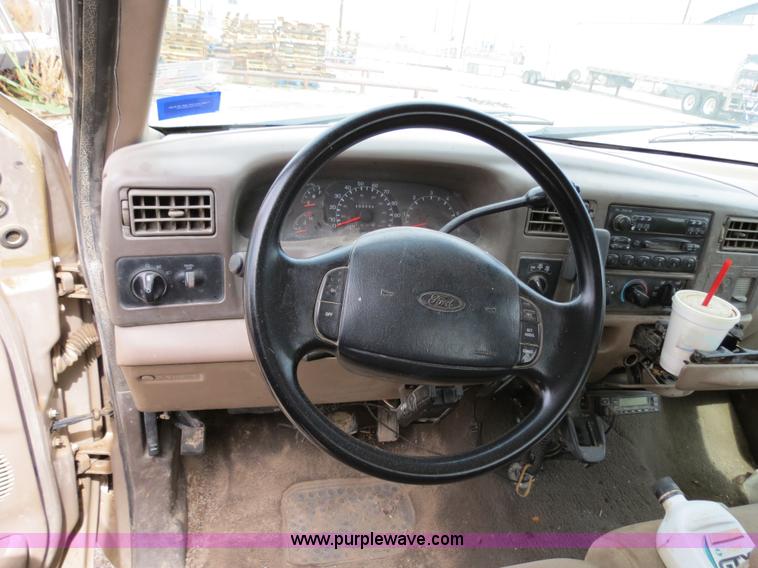 image for item B7503 1999 Ford F250 Super Duty extended cab pickup truck