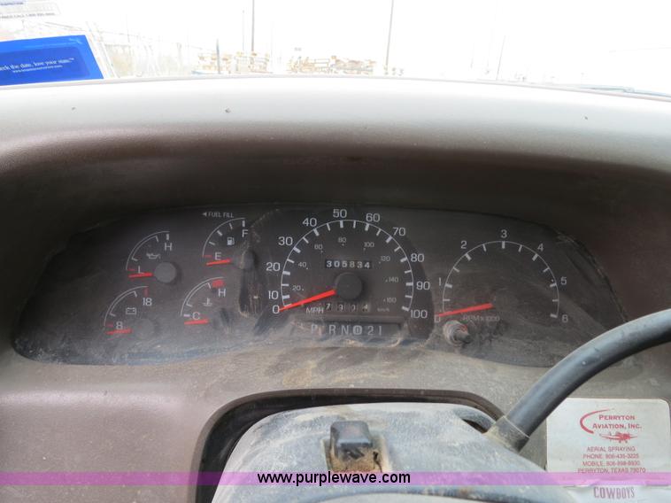 image for item B7503 1999 Ford F250 Super Duty extended cab pickup truck