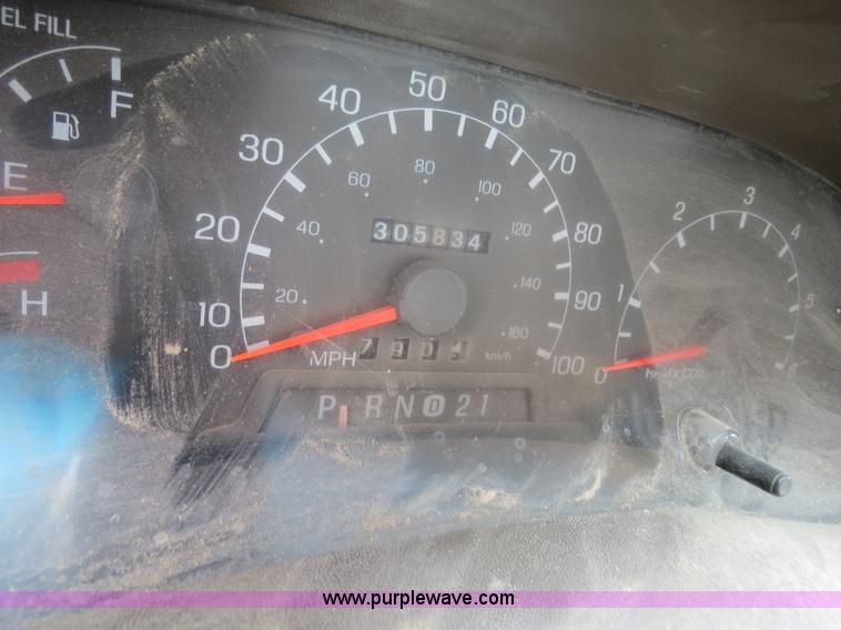 image for item B7503 1999 Ford F250 Super Duty extended cab pickup truck