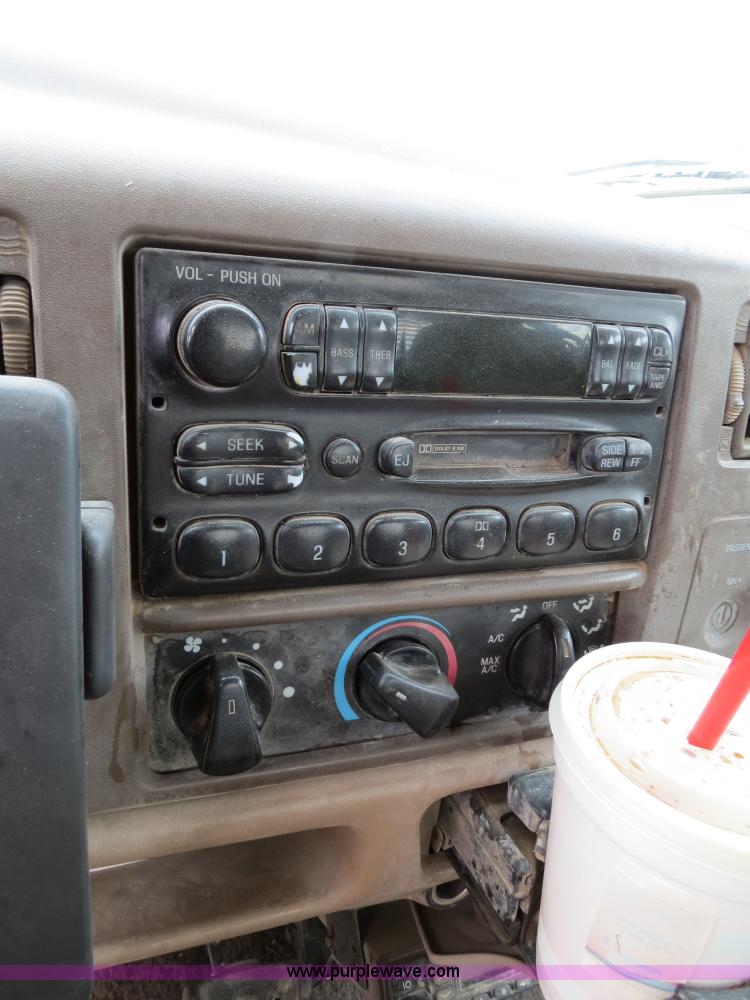 image for item B7503 1999 Ford F250 Super Duty extended cab pickup truck