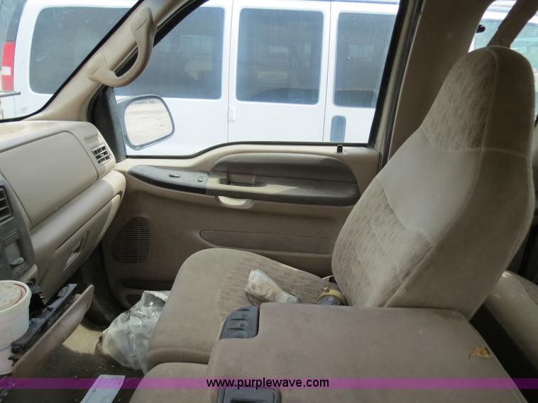 image for item B7503 1999 Ford F250 Super Duty extended cab pickup truck