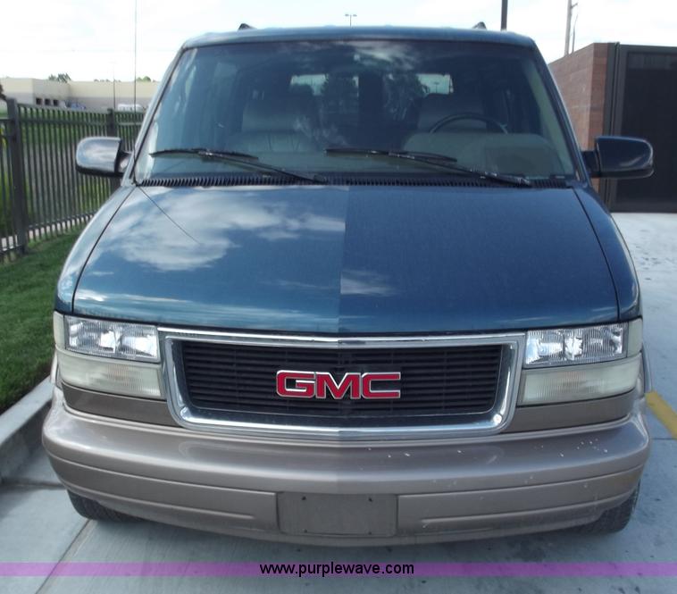image for item C2022 1995 GMC Safari SL luxury limited van