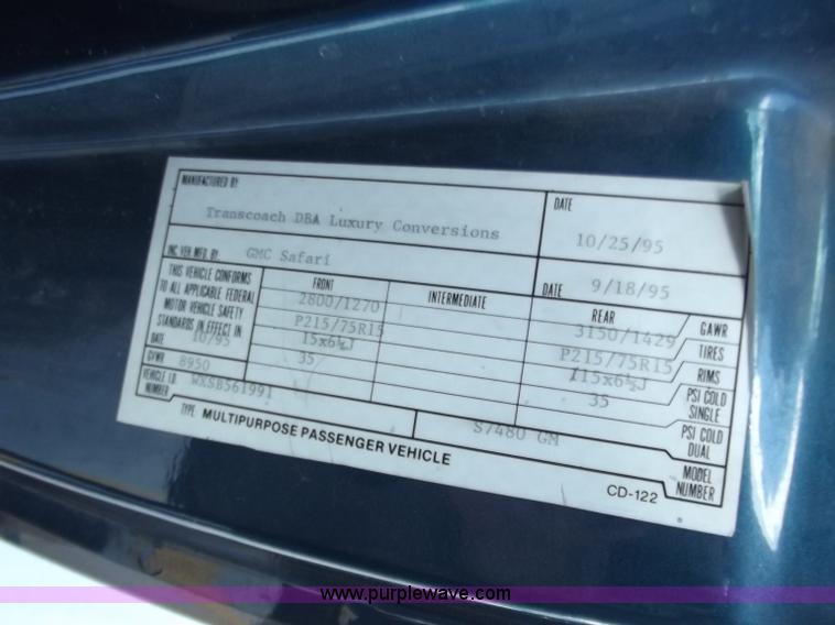 image for item C2022 1995 GMC Safari SL luxury limited van
