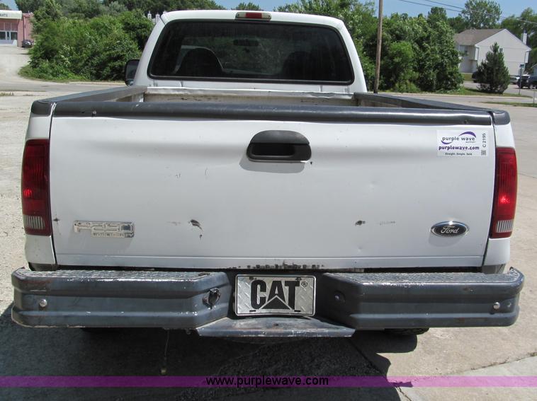 image for item C2195 1999 Ford F250 Super Duty extended cab pickup truck