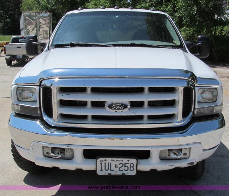 image for item C2195 1999 Ford F250 Super Duty extended cab pickup truck