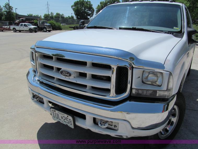 image for item C2195 1999 Ford F250 Super Duty extended cab pickup truck