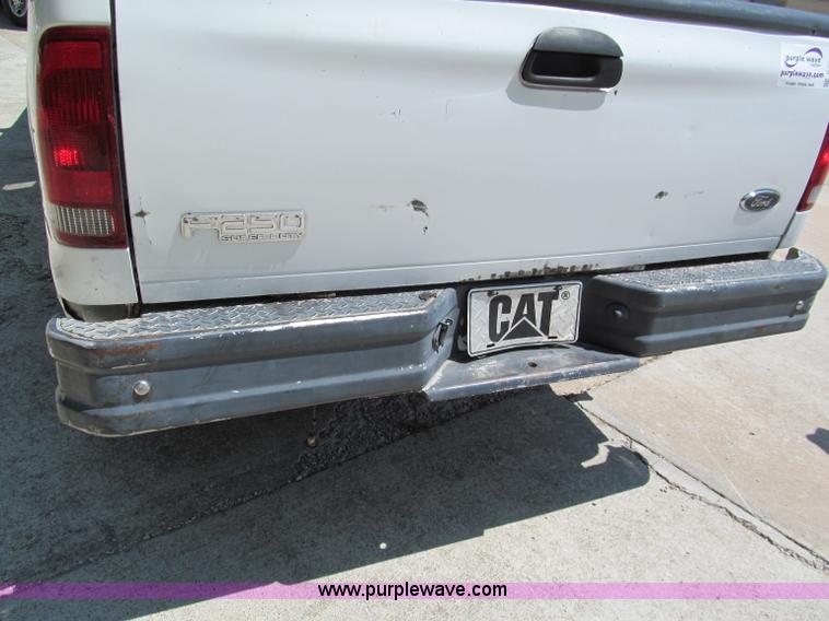 image for item C2195 1999 Ford F250 Super Duty extended cab pickup truck