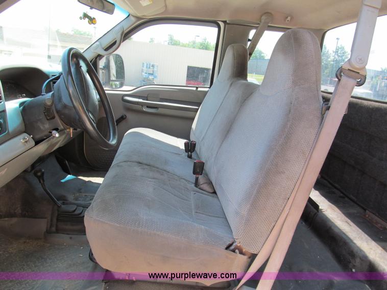 image for item C2195 1999 Ford F250 Super Duty extended cab pickup truck