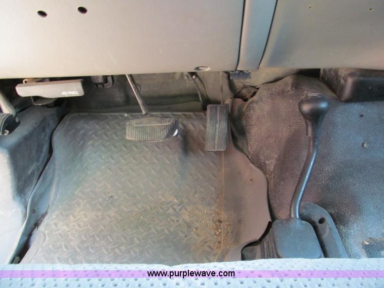 image for item C2195 1999 Ford F250 Super Duty extended cab pickup truck