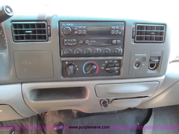 image for item C2195 1999 Ford F250 Super Duty extended cab pickup truck