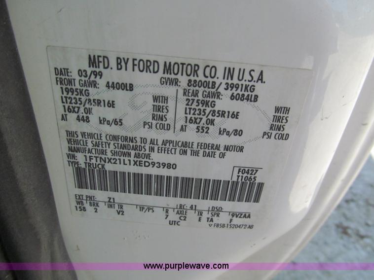 image for item C2195 1999 Ford F250 Super Duty extended cab pickup truck