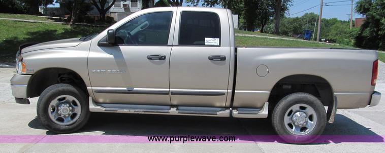 image for item C2197 2004 Dodge Ram 2500HD SLT quad cab pickup truck