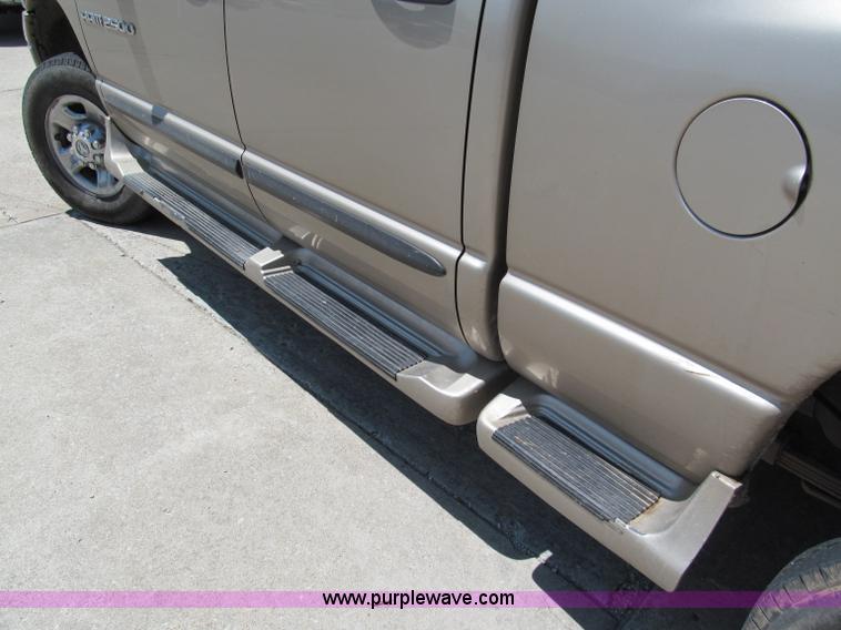 image for item C2197 2004 Dodge Ram 2500HD SLT quad cab pickup truck