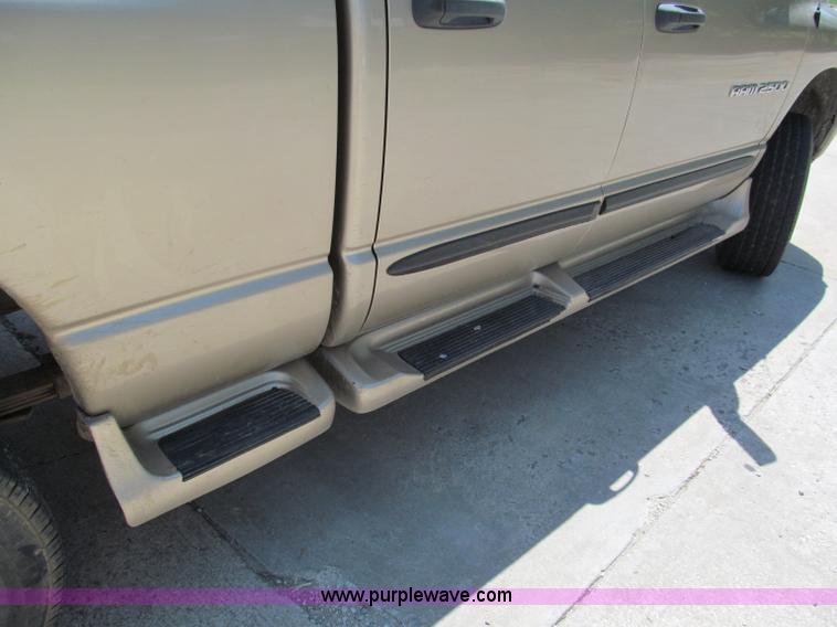 image for item C2197 2004 Dodge Ram 2500HD SLT quad cab pickup truck