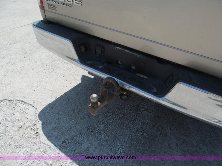 image for item C2197 2004 Dodge Ram 2500HD SLT quad cab pickup truck