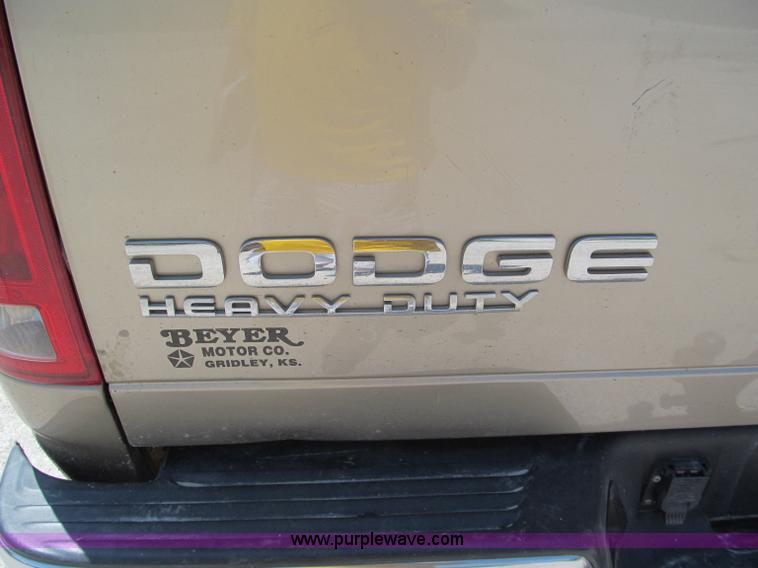 image for item C2197 2004 Dodge Ram 2500HD SLT quad cab pickup truck