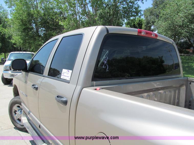 image for item C2197 2004 Dodge Ram 2500HD SLT quad cab pickup truck