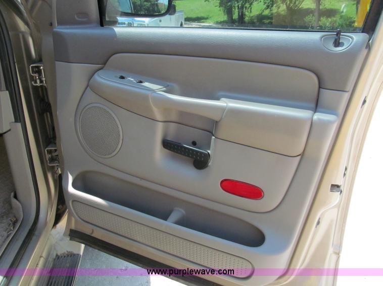 image for item C2197 2004 Dodge Ram 2500HD SLT quad cab pickup truck