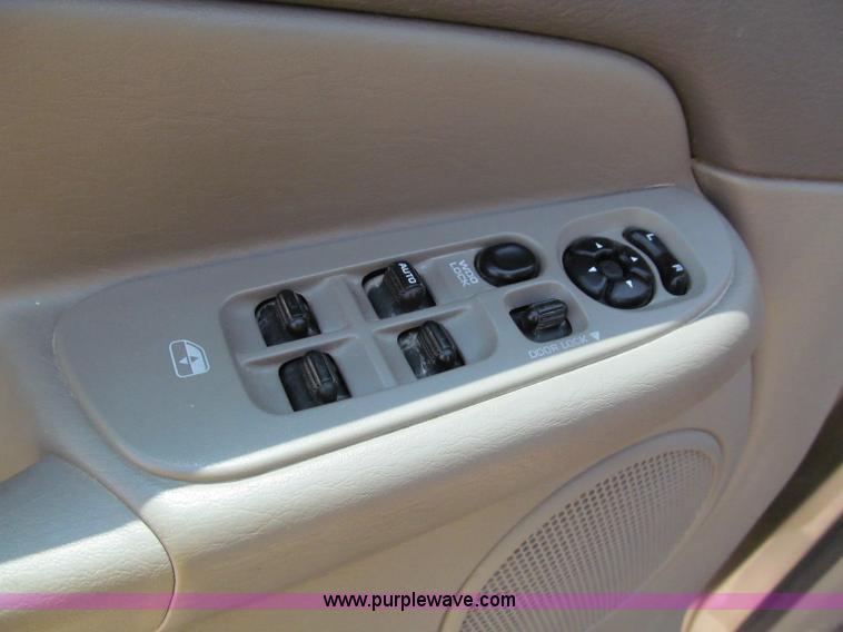 image for item C2197 2004 Dodge Ram 2500HD SLT quad cab pickup truck